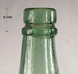 Image of a grooved ring finish on a 19th century ale or liquor bottle; click to enlarge.