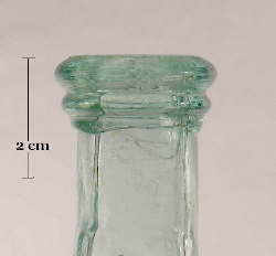 Image of a double ring finish on a mid 19th century peppersauce bottle; click to enlarge.