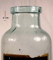Image of a wide patent finish on a late 19th century olive bottle; click to enlarge.
